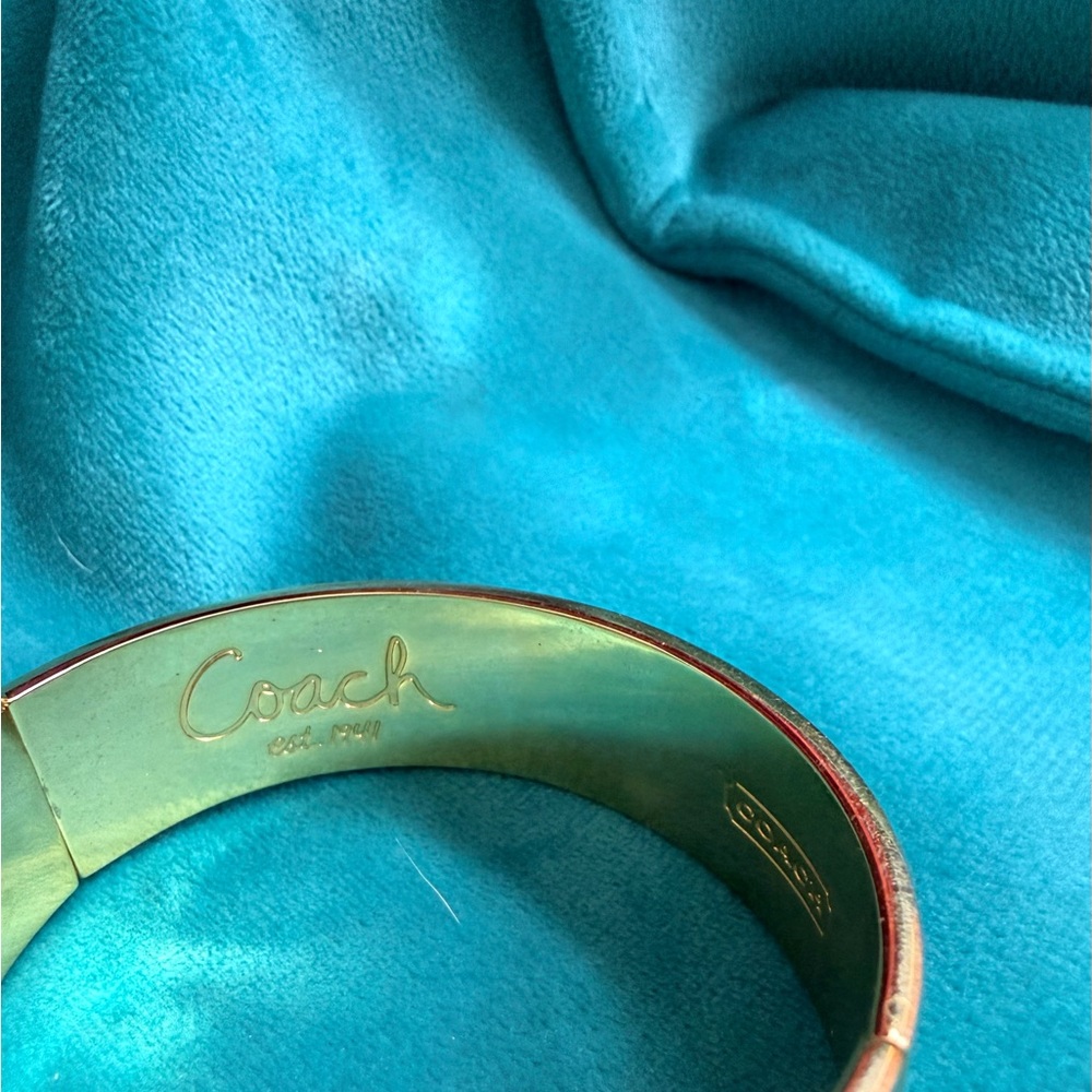 RARE VINTAGE COACH ENAMEL SIGNATURE CC LOGO HINGED BANGLE - Picture 5 of 11